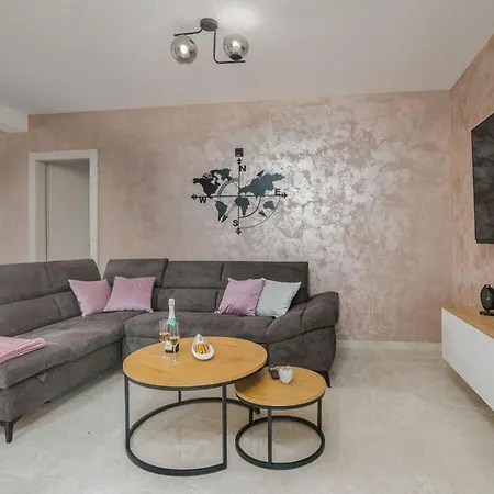 Lusarci Comfortable *